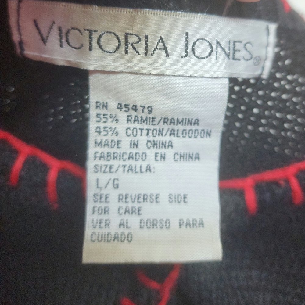 Sweater - Picture 6 of 6